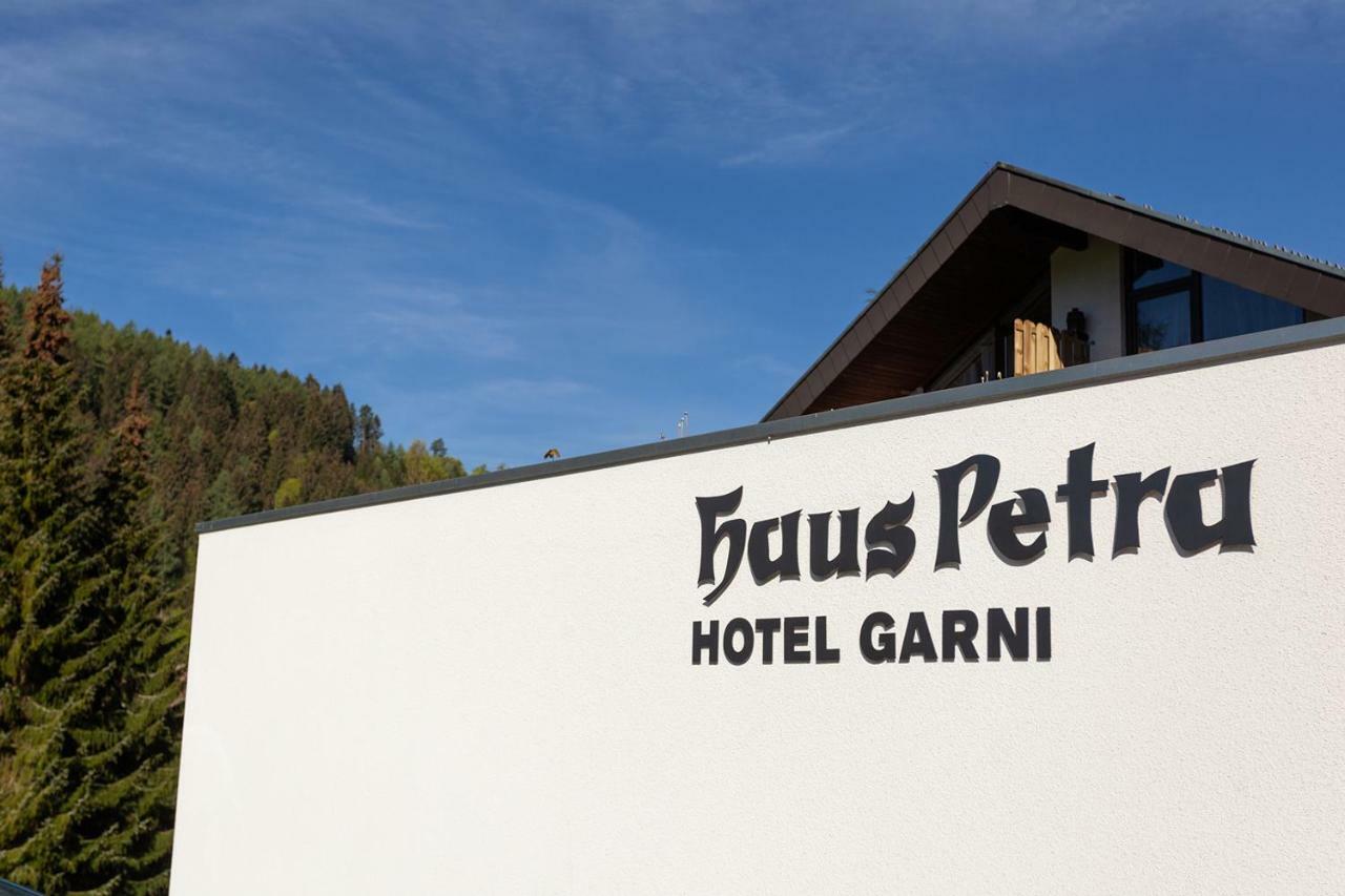 Hotel Petra Байрсброн Экстерьер фото