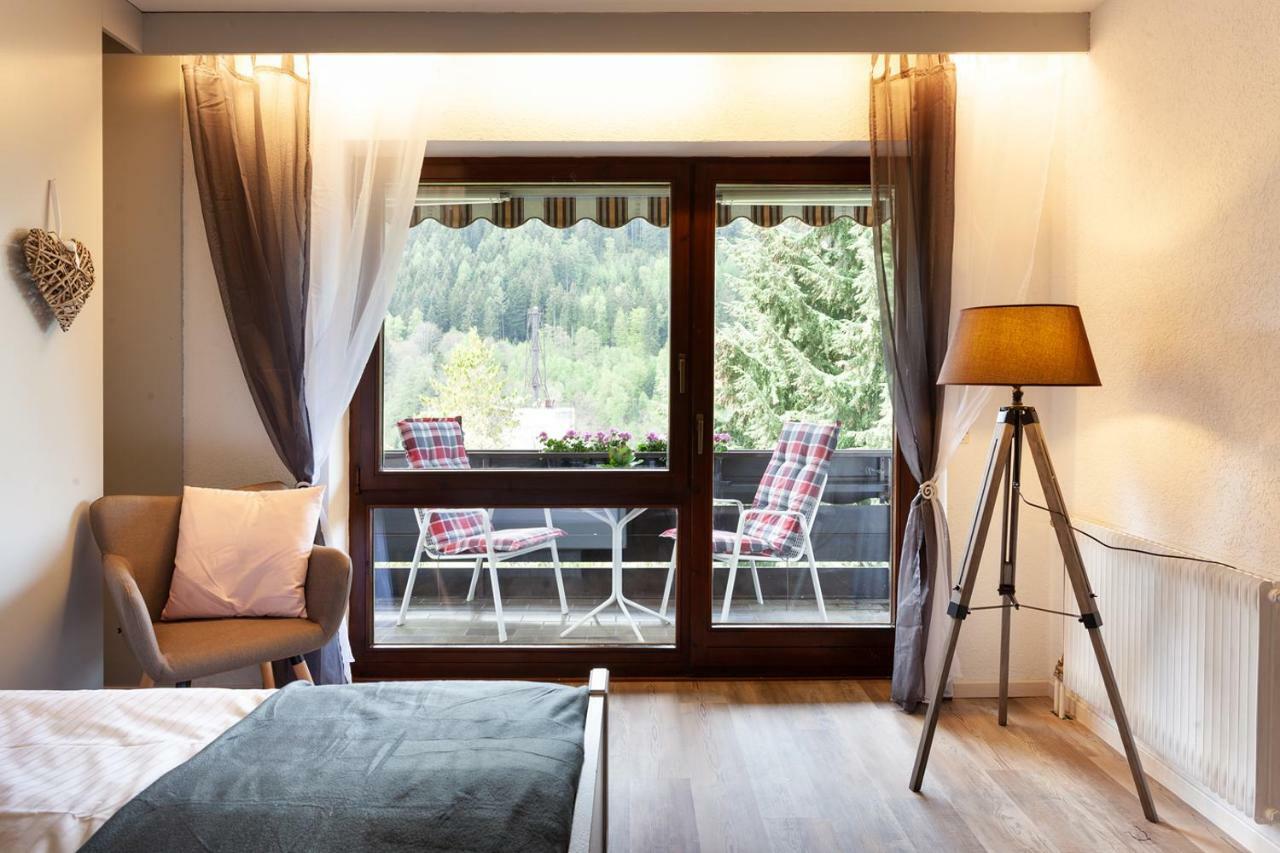 Hotel Petra Байрсброн Экстерьер фото